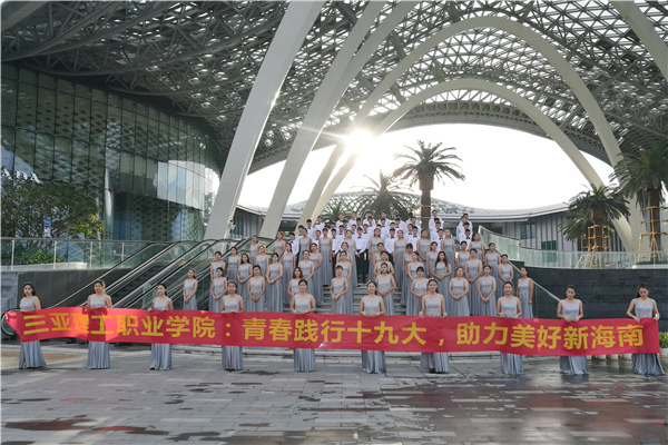 10 ���Ї��������}������Ʒ�е������W(xu��)����Ӱ.jpg